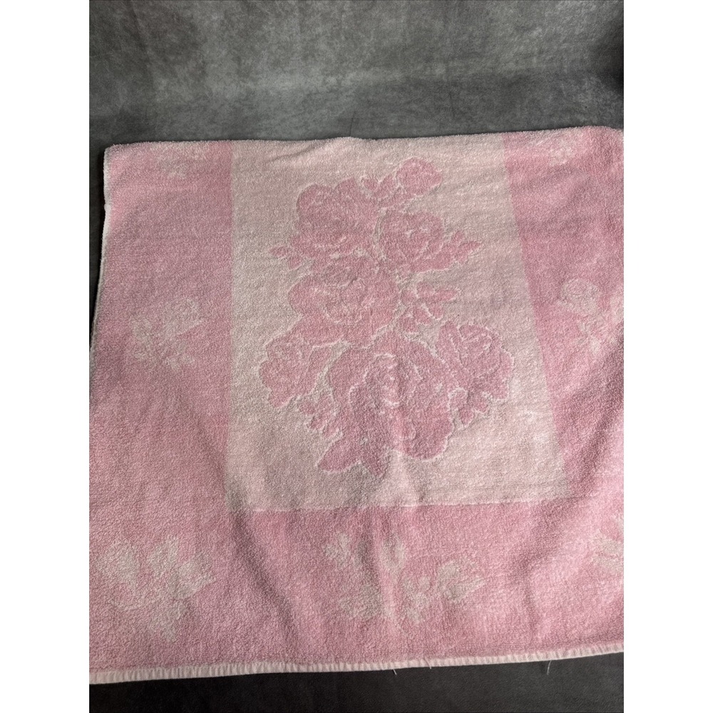 Vintage 1960s Bubble Gum Pink Mod Reversible 2 Tone Pink Floral Towel 24inx43in